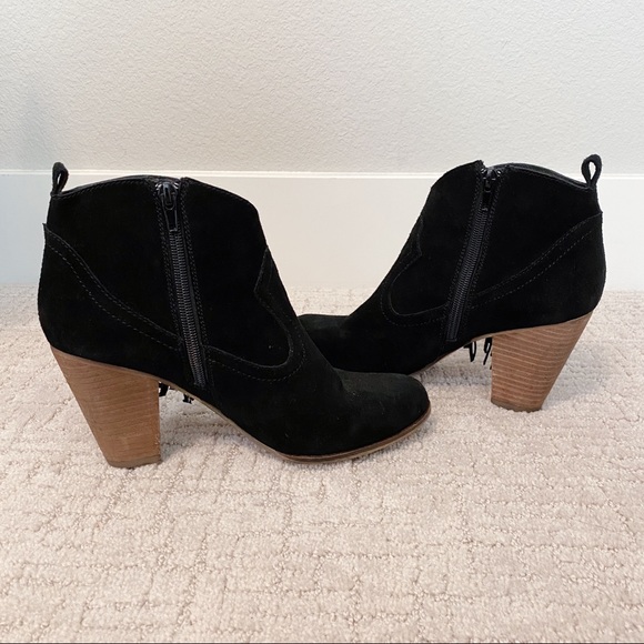 STEVE MADDEN Ponncho Fringe Booties - Picture 6 of 8